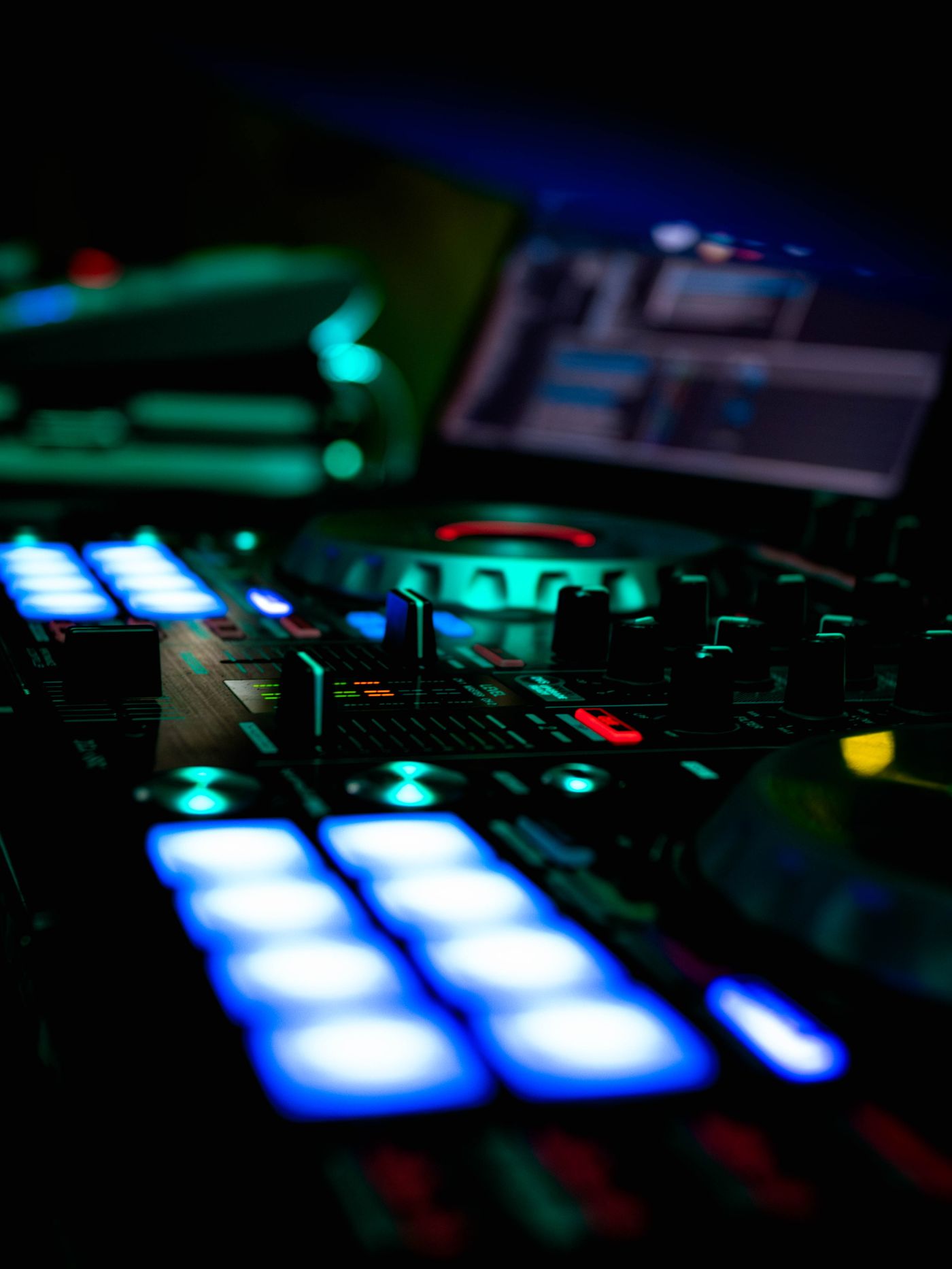 Consolă DJ iluminată